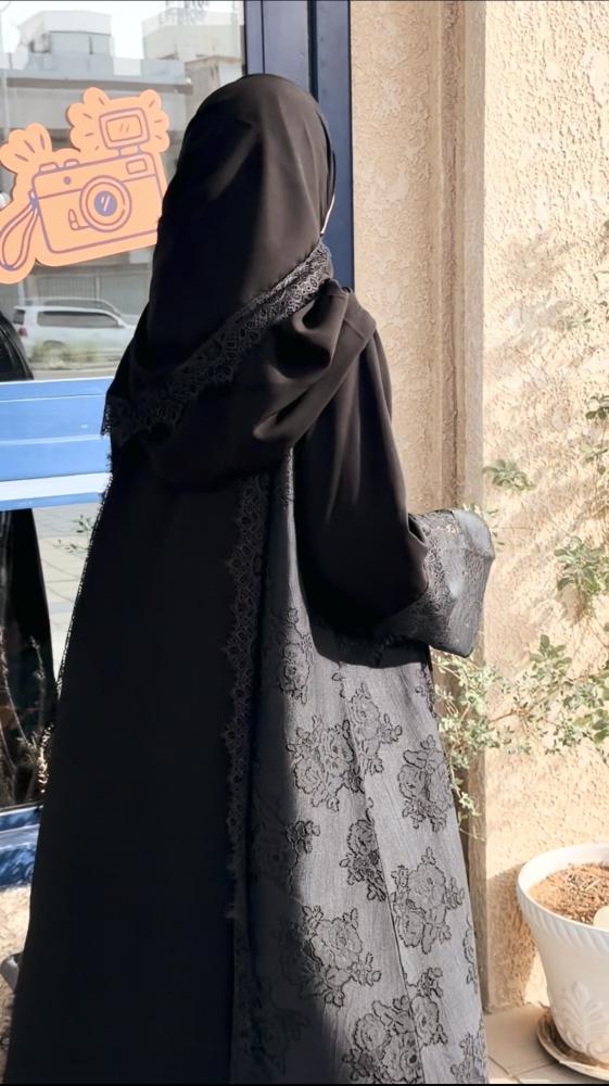 عباية قماش كوبرا مع قماش دانتيل مع الطرحه
