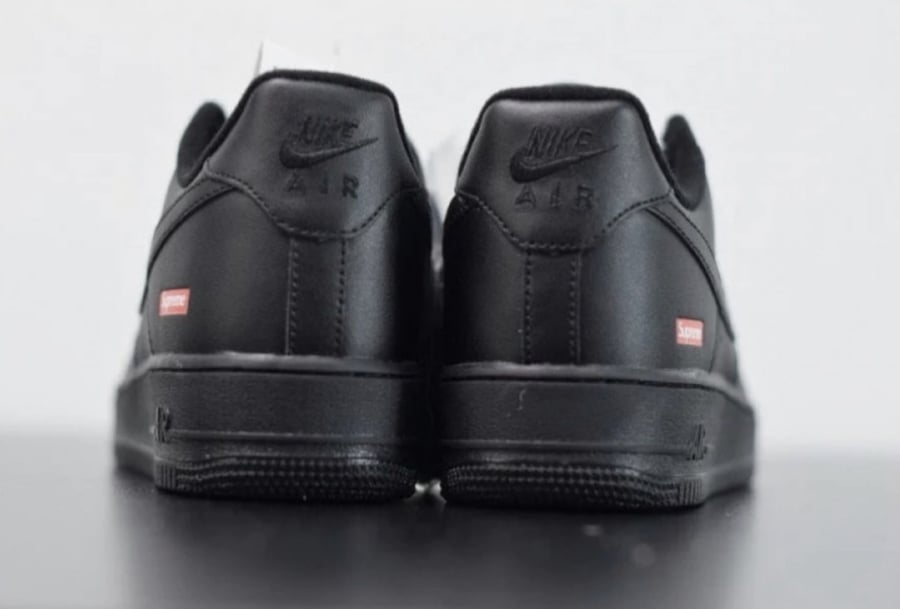 Air Force 1 x Supreme "Black"