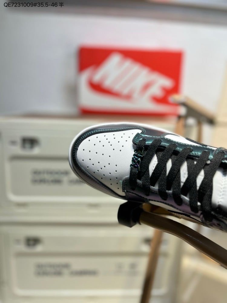 Nike dunk low SE ‘ Just Do It ‘