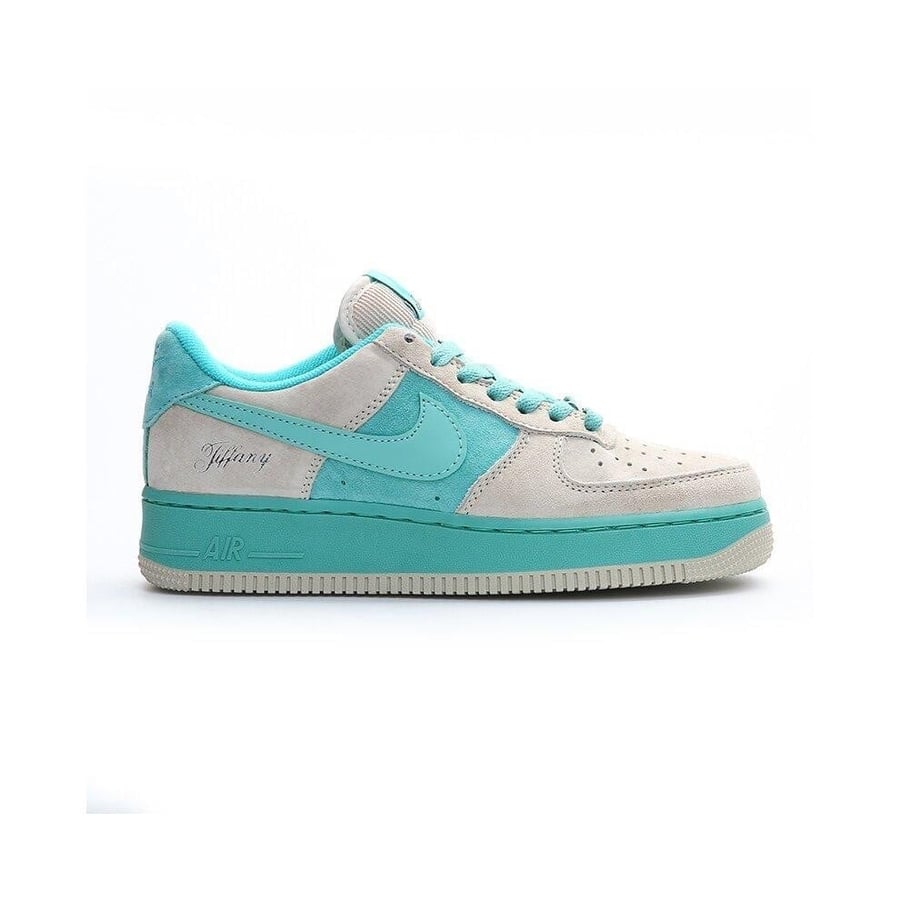 Nike Dunk low pro x April