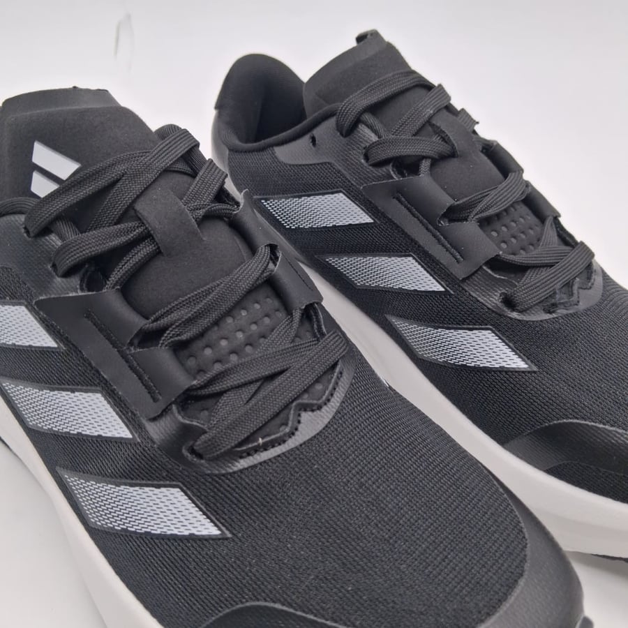 Adidas LIGHTSTRIKE