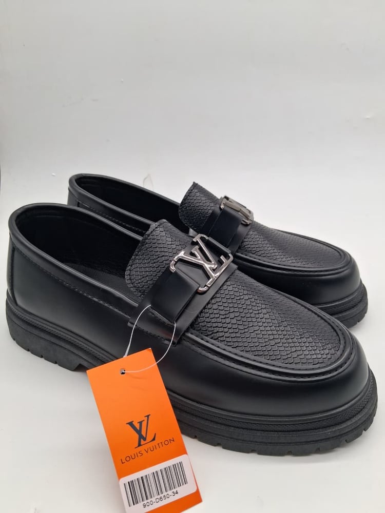 Louis Vuitton جزمة