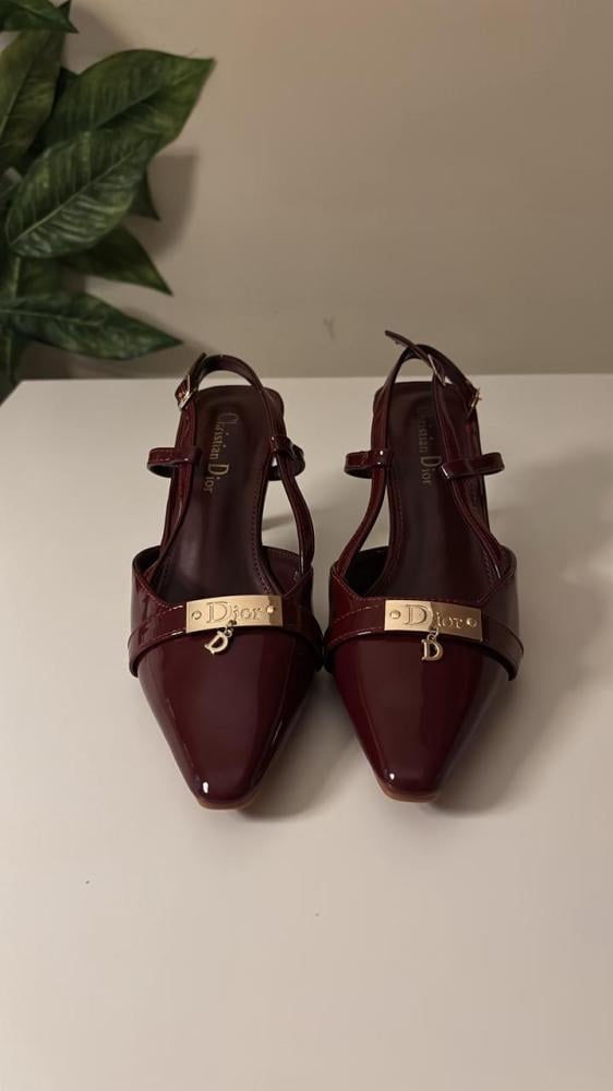كعب ديور نسائي أنيق تصميم Slingback ماستر كوالتي