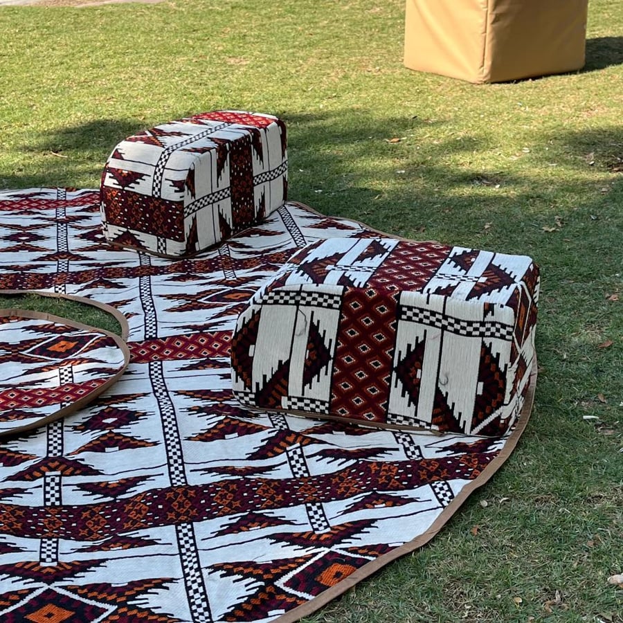 طقم مدات دائريه بشنطه لون حجازي