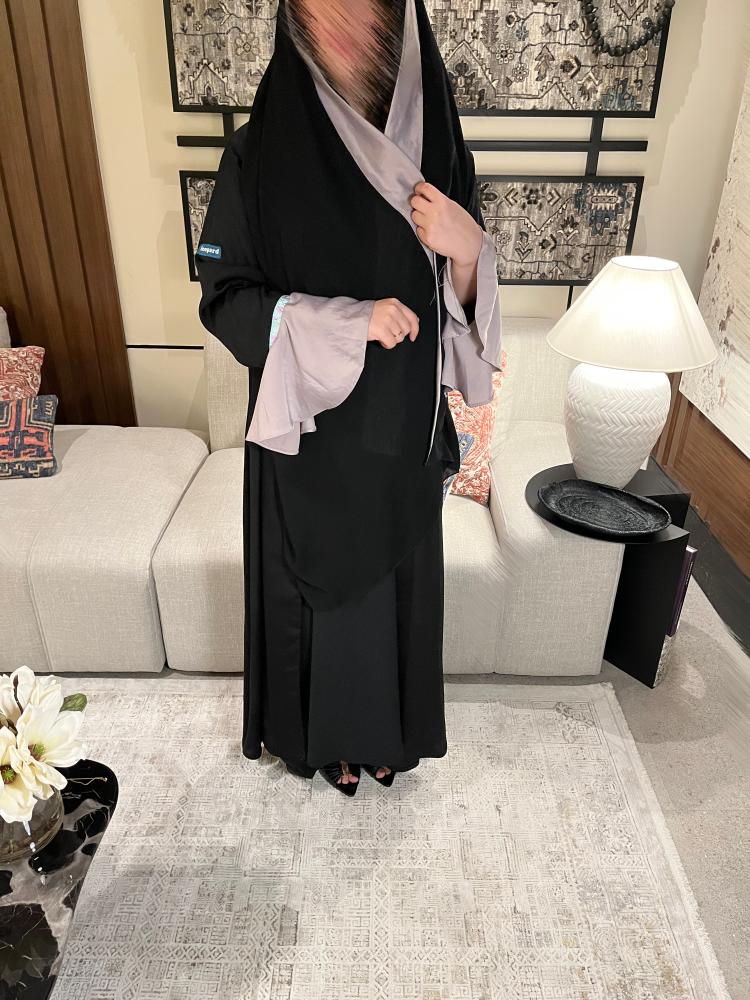 ياسمين اسود