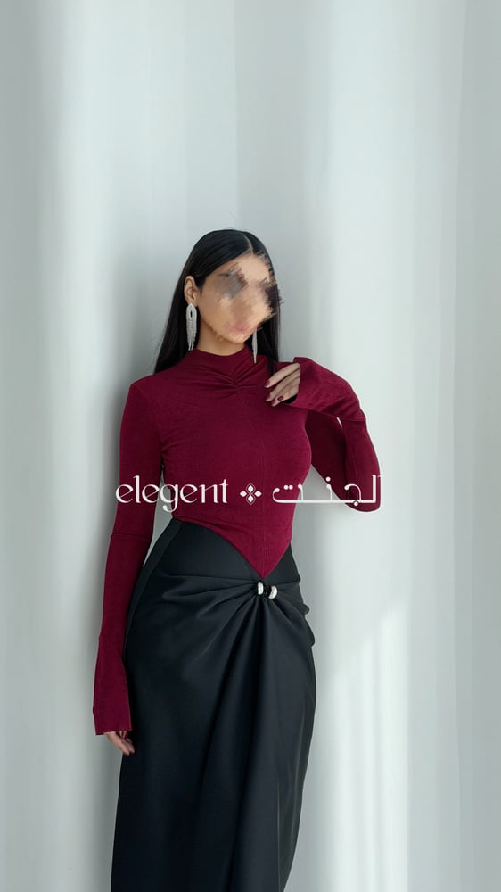 فستان سهرة توتي بتنورة ميكادو بتصميم ملتف وأناقة فاخرة — إلجنت