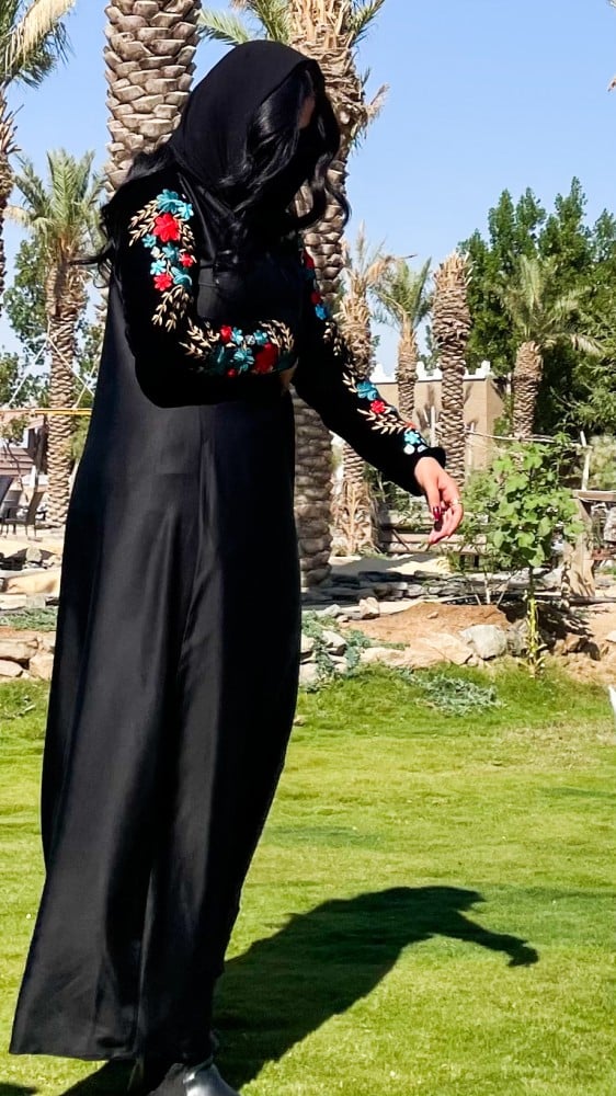 عباية إليقنتّ