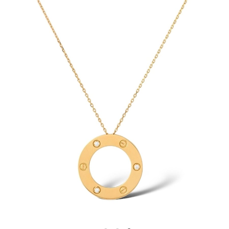 عقد love 18k