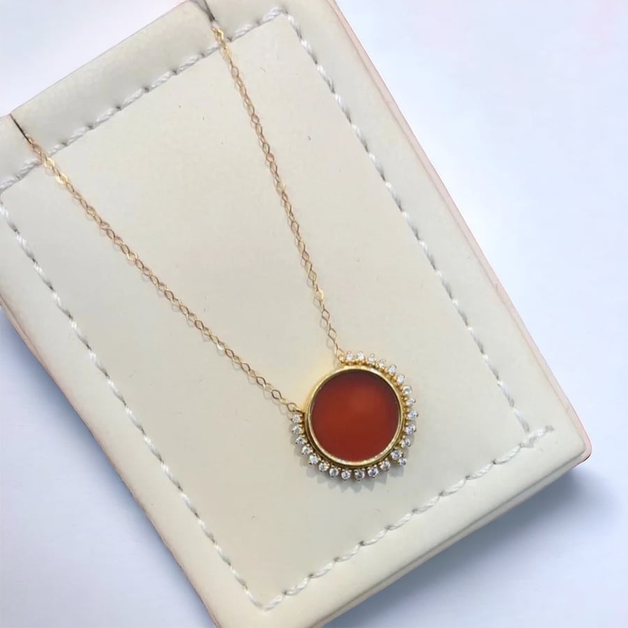 18 karat necklace