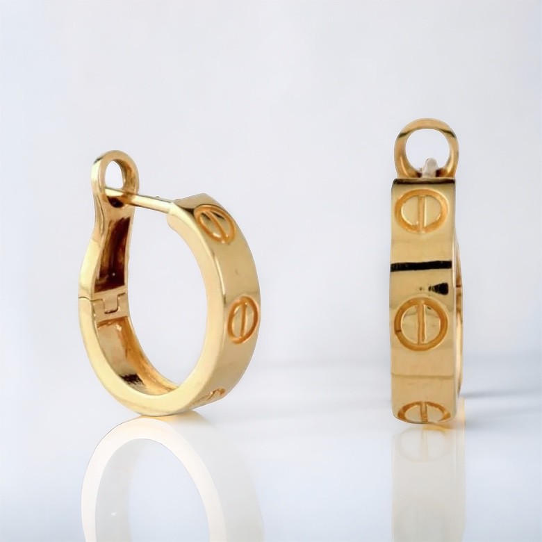 حلق love 18k