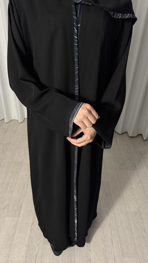 عباية وتين