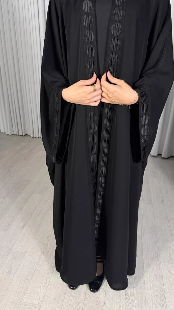 عباية شيهانة بألوانها