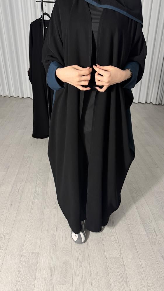 عباية تيا