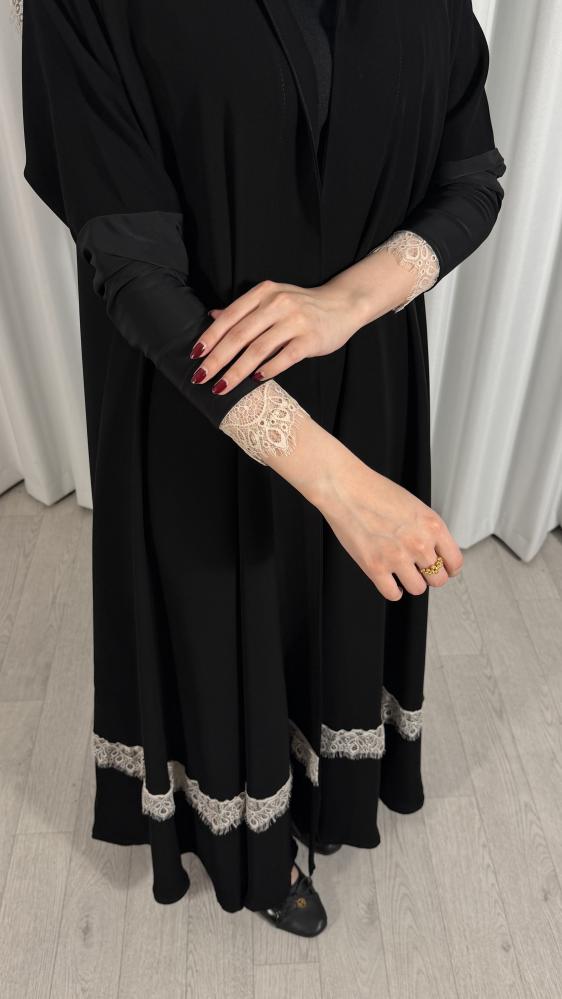 عباية شانيل 2 (سراميك) بألوانها