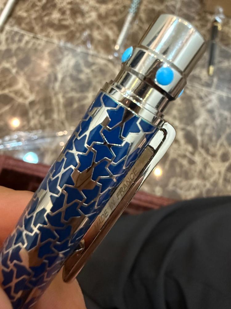 قلم كارتييه بنحت عباره خاصه