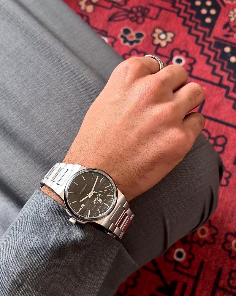 Black color watch