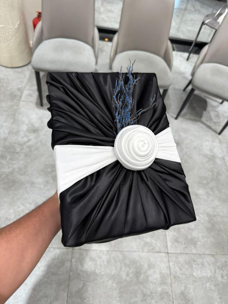Clothing gift wrapping black