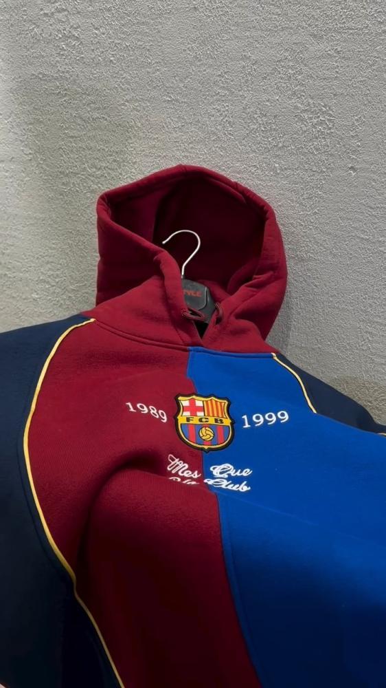 بلوفر برشلونة
