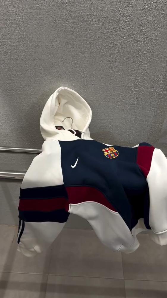 بلوفر برشلونة