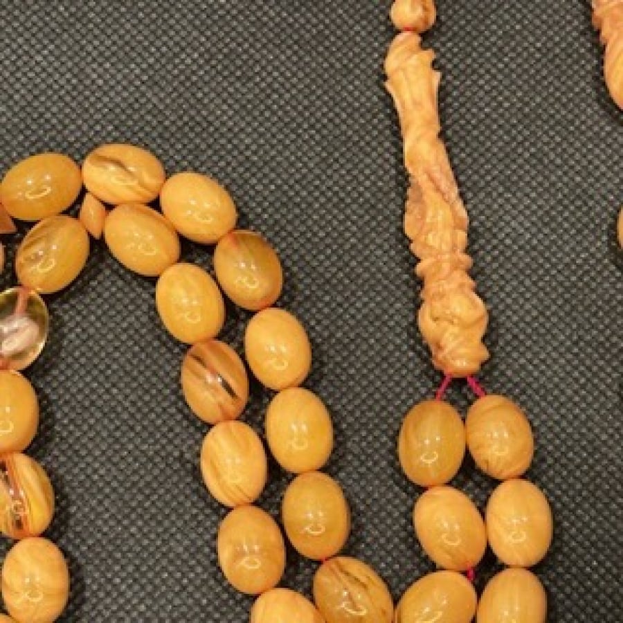 Sandalwood incense prayer beads, German musk, watch, long carved