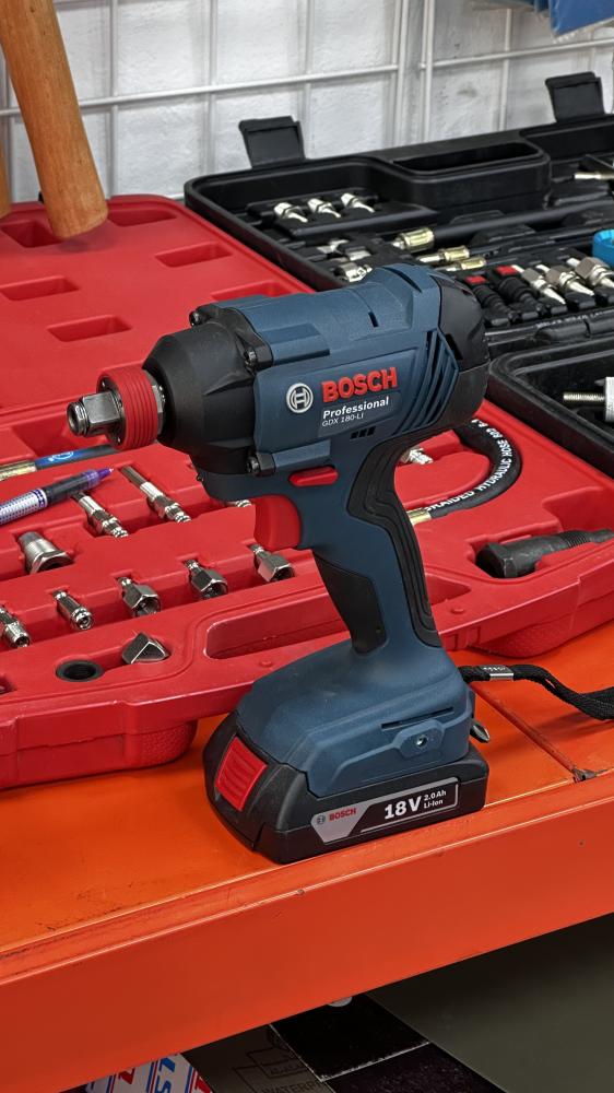 Bosch GDX 180-LI Half Inch Tire Removal Drill