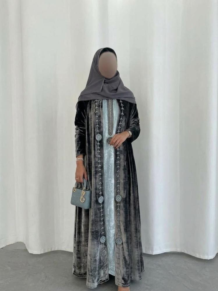 عباية مخمل عبايات الشتاء عباية شتوية شتوي عبايه أنيقة عبايات الشتاء