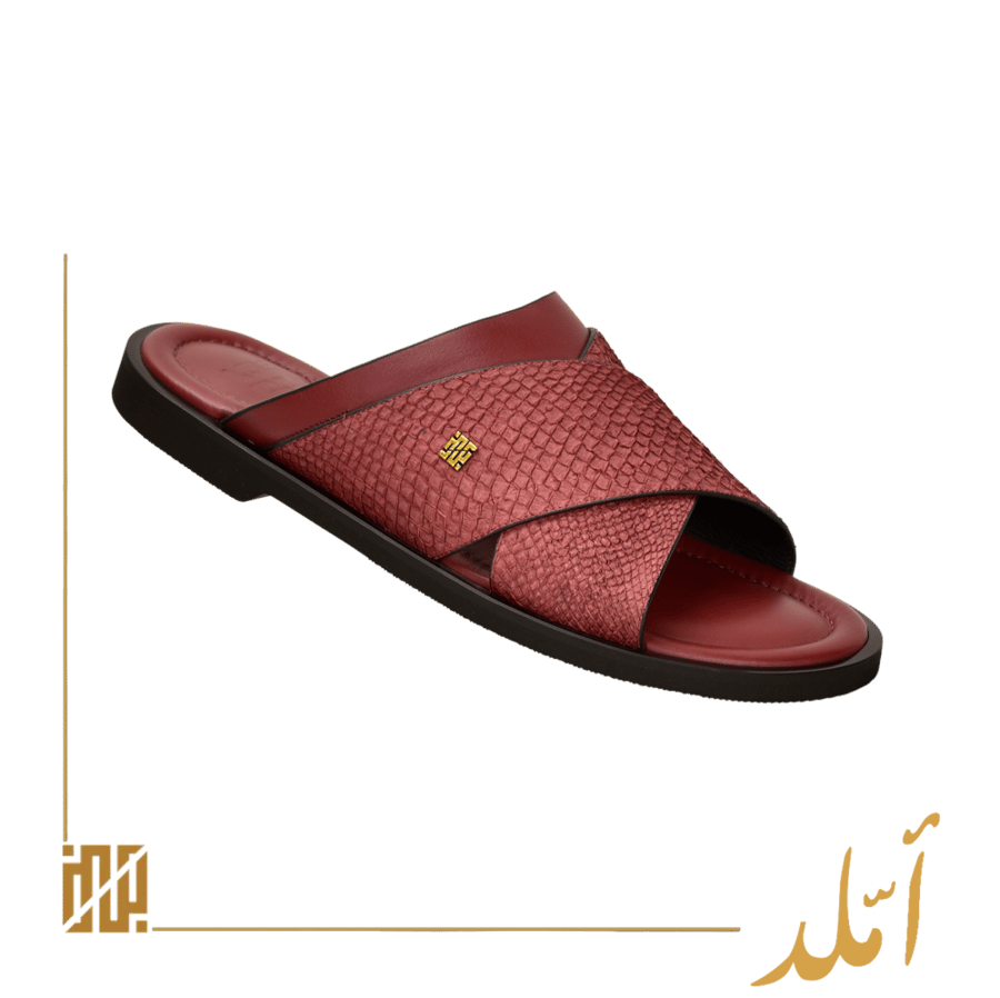 حذاء املد من جلد سمك السلمون باللون العنابي