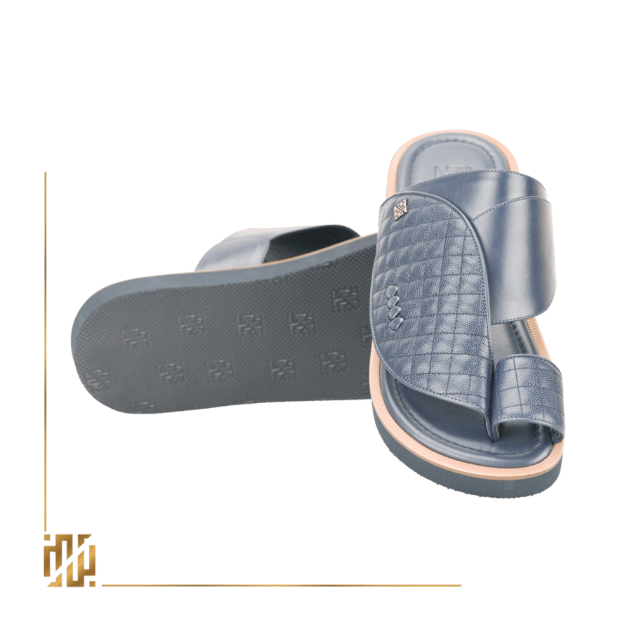 Shoe in the style of Capitaine in navy blue