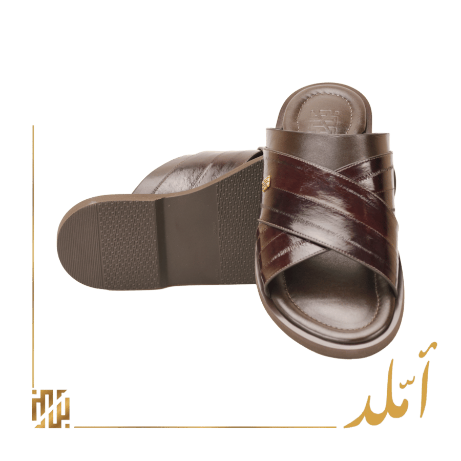حذاء املد من جلد حية ماء باللون البني