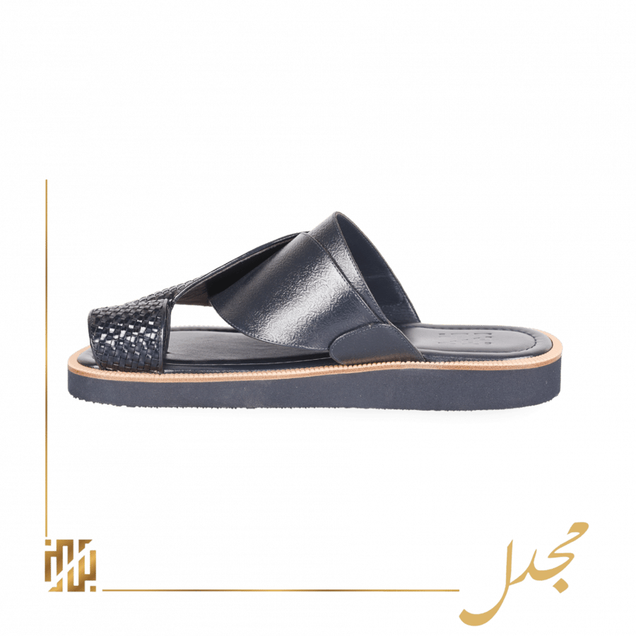 حذاء مجدل باللون الكحلي الغامق