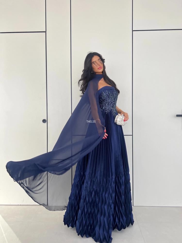 Lady in navy