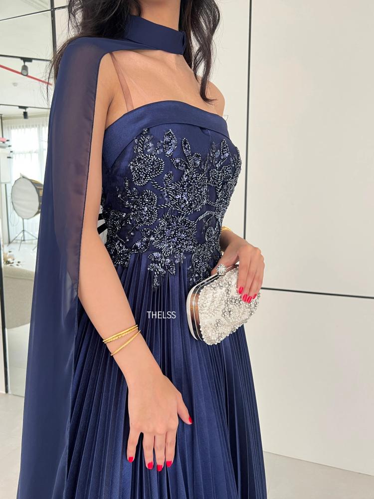 Lady in navy