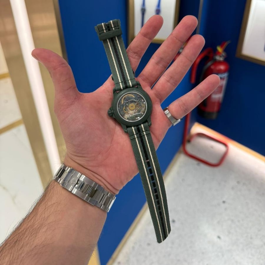 ساعة OMEGA X SWATCH