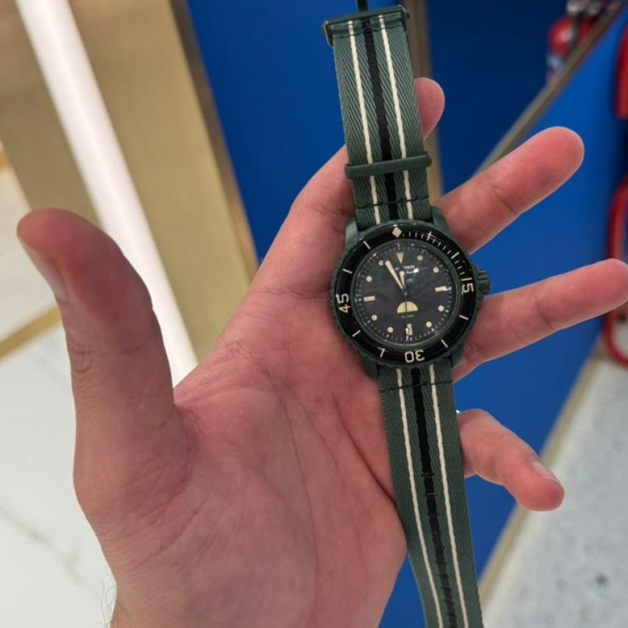 ساعة OMEGA X SWATCH