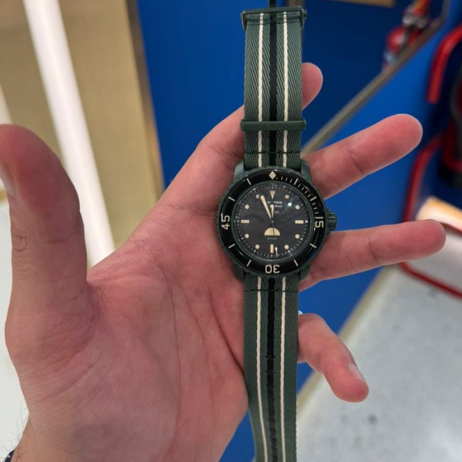 ساعة OMEGA X SWATCH
