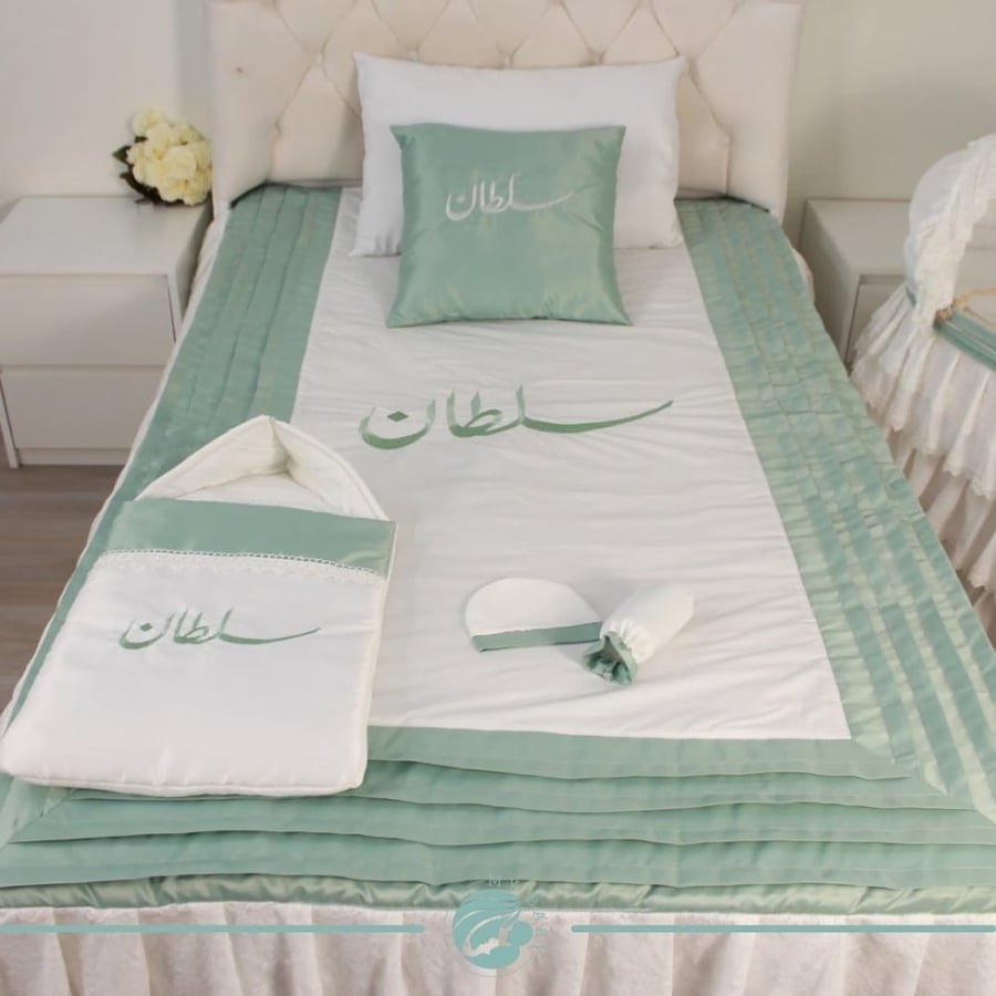 مفرش أم للأستقبال مع مهد