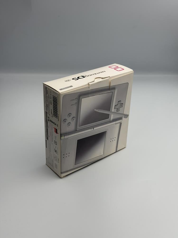 Nintendo DS Lite — Gloss Silver (كامل في العلبة)