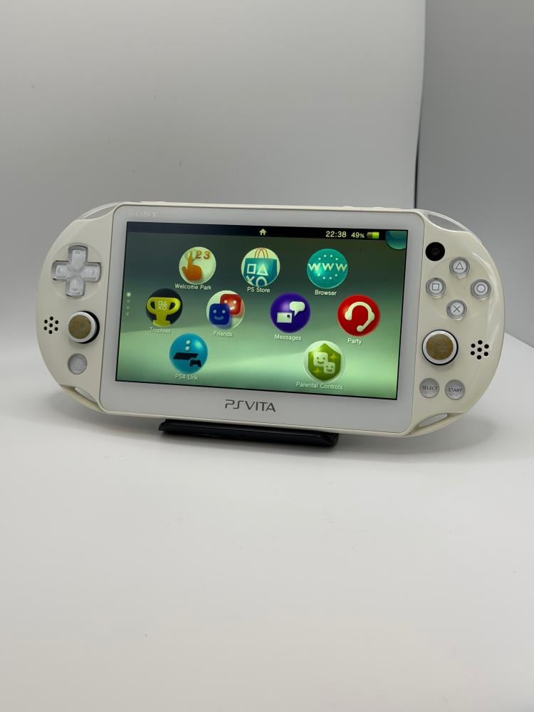 PS Vita Slim — White (مع الشاحن)   (نسخة نادرة)