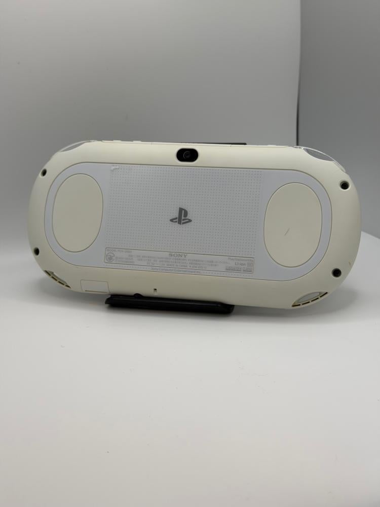 PS Vita Slim — White (مع الشاحن)   (نسخة نادرة)