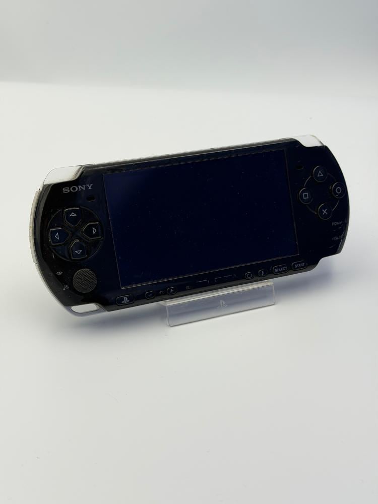 PSP 3000 — Piano Black (مع الشاحن)