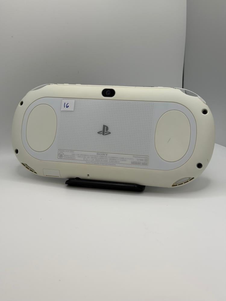 PS Vita Slim — White (مع الشاحن)   (نسخة نادرة)