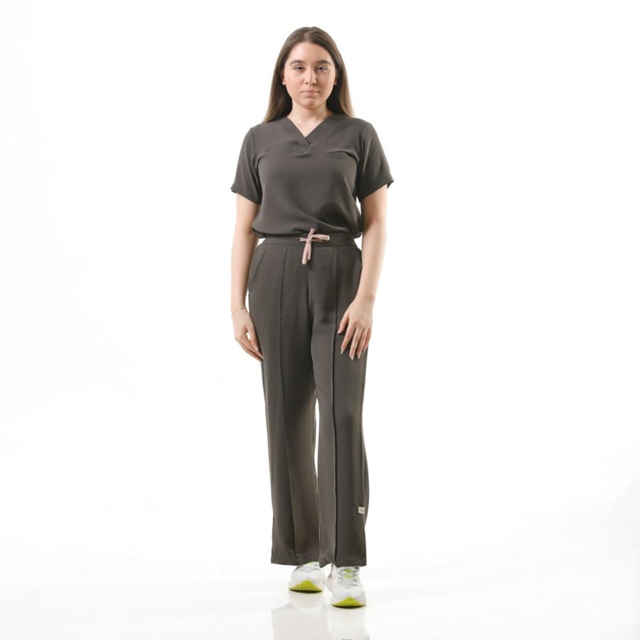 سكراب زيتي غامق -  Fabulous Scrubs