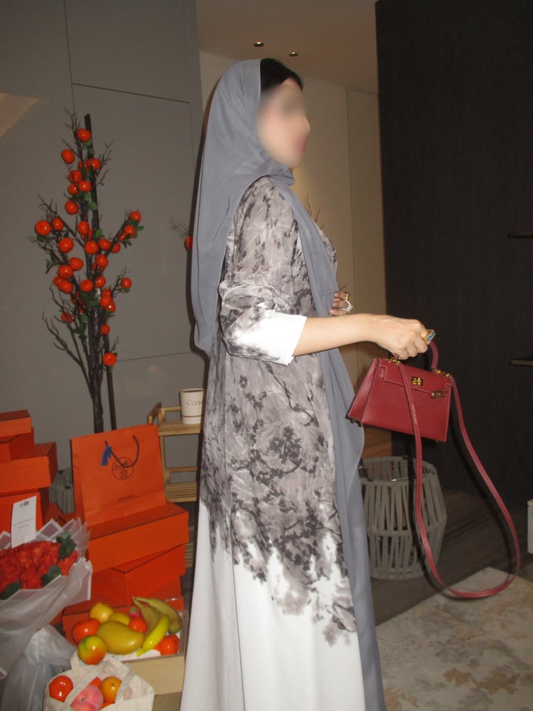عباية نص كلوش رمادي