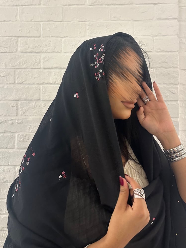 طرحة لينين بتطريز  | T6