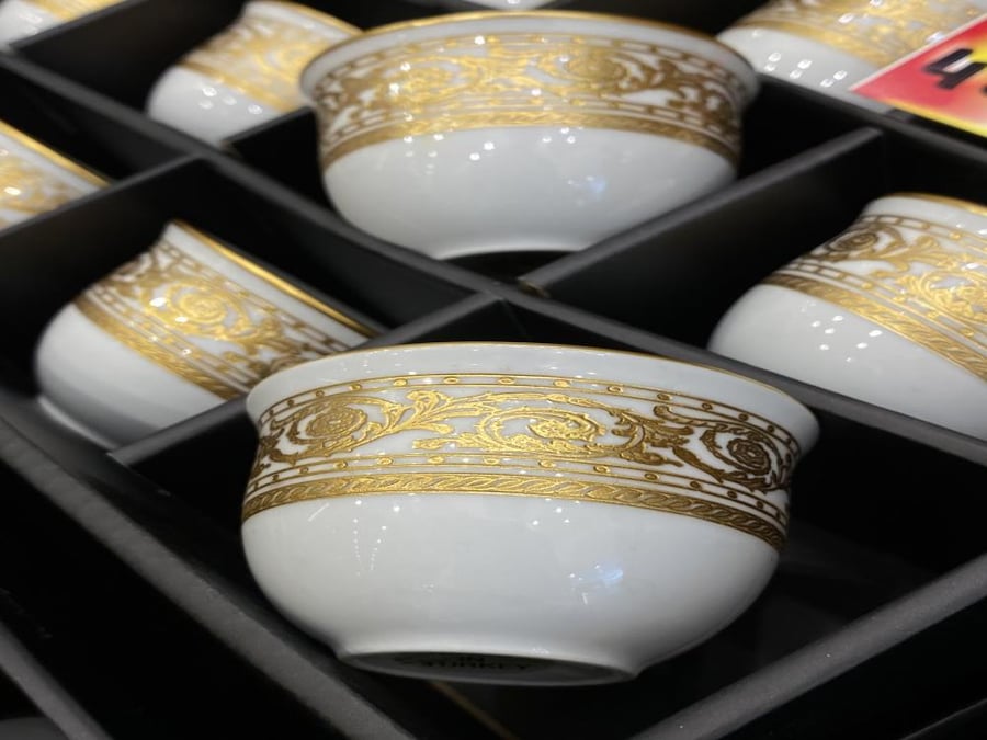 12 pieces of gold laser engraved porcelain cups