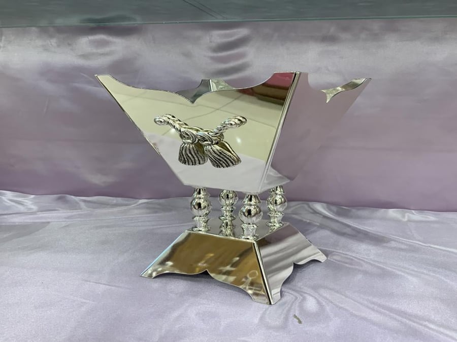 Slugr incense burner
