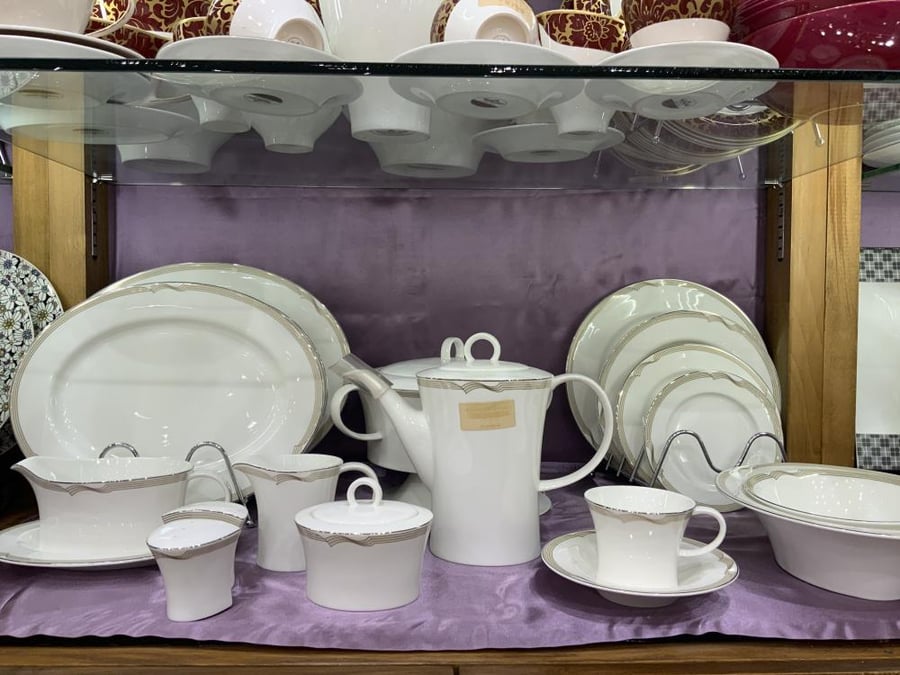 12-person dining set