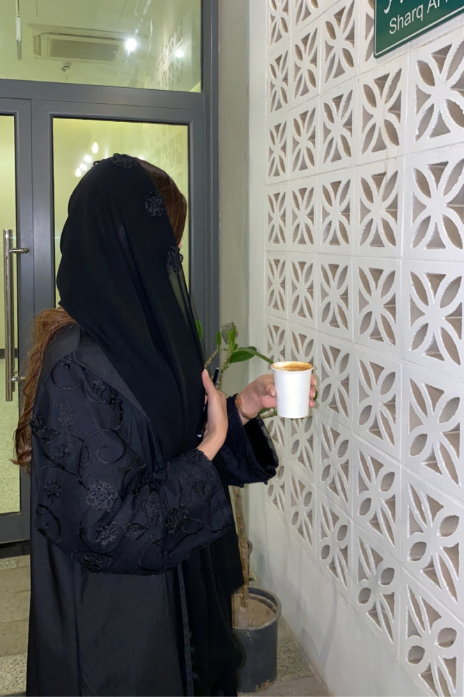 عباية E1