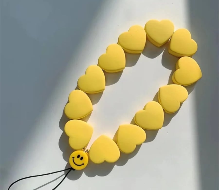 تعليقة جوال قلوب