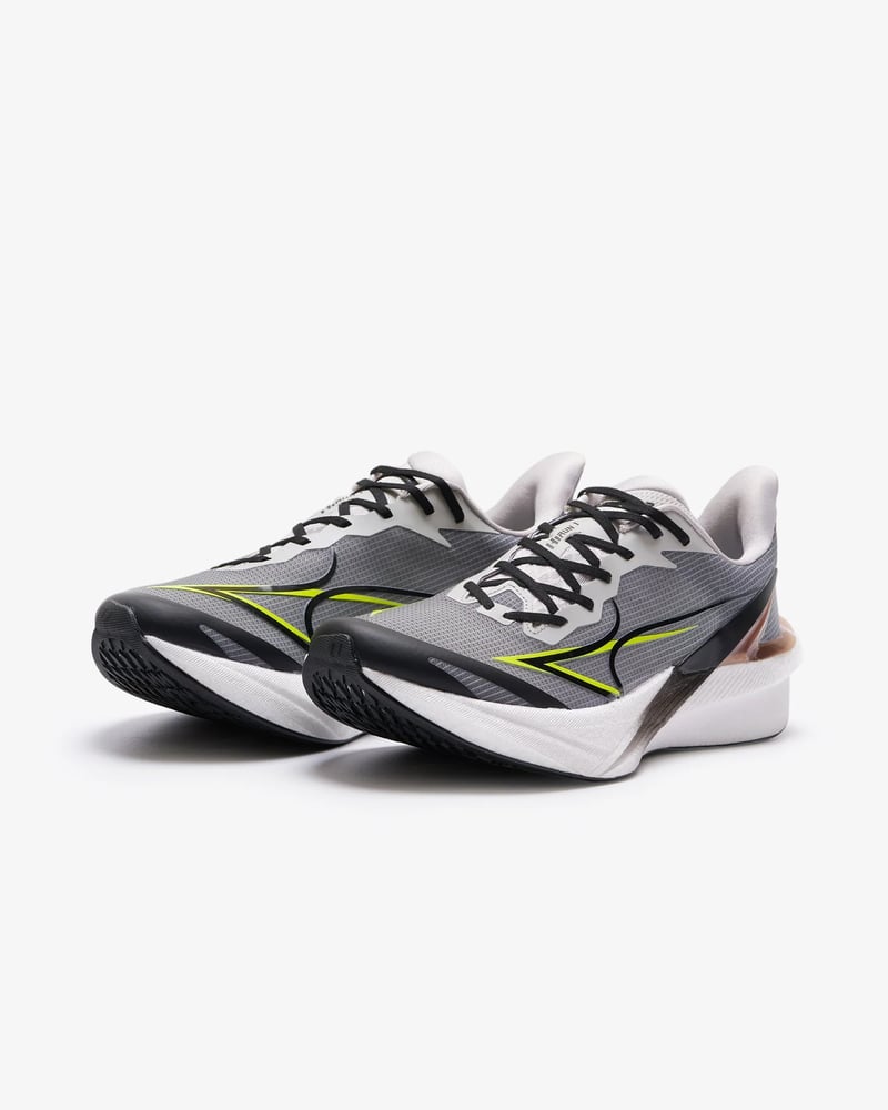 حذاء رياضي هيلث للجري هيرون ( HEALTH HIRUN RUNNING SHOES )